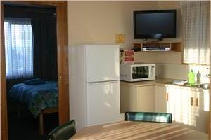 CABIN 13 KITCHEN